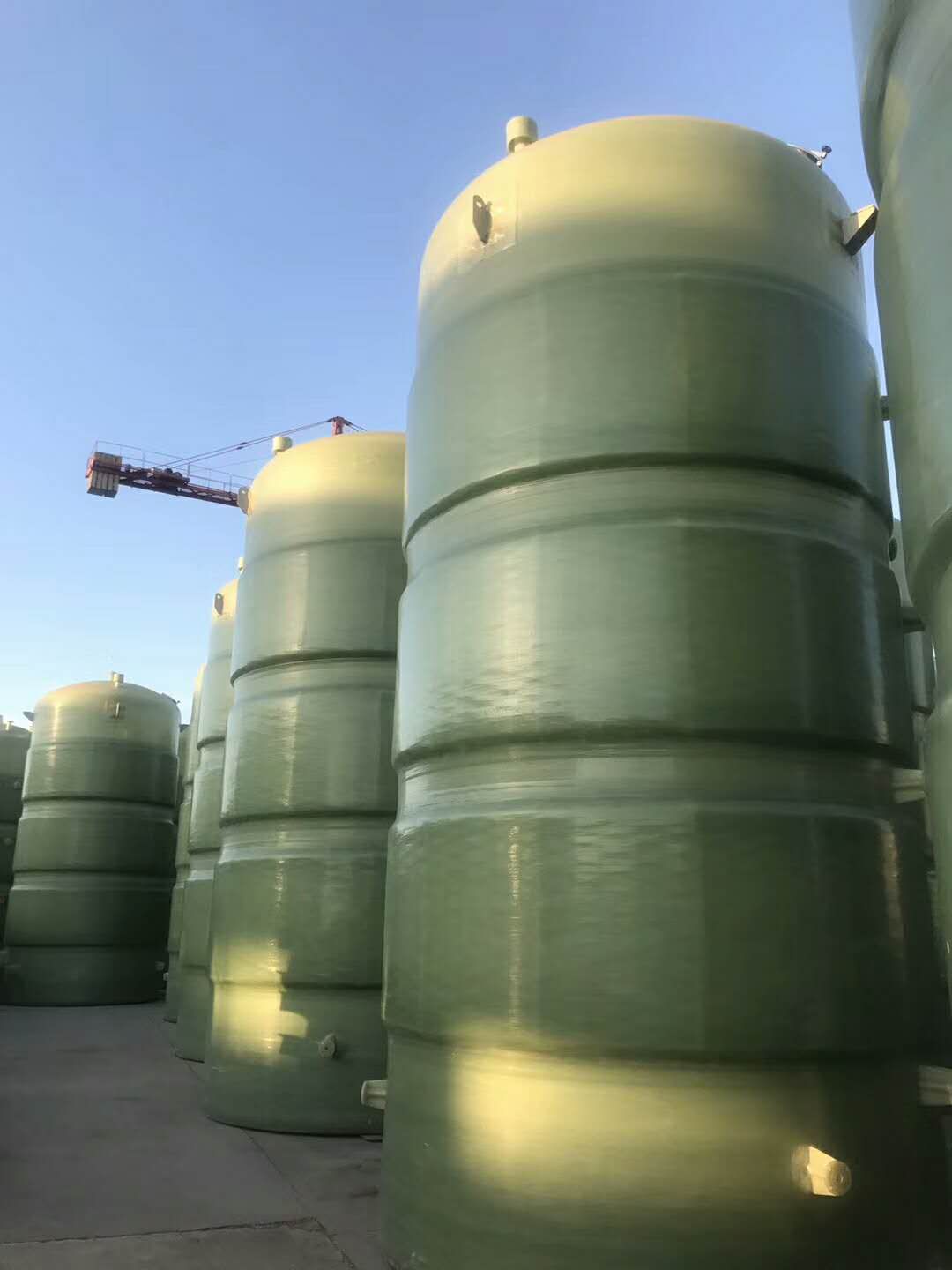 恩施玻璃鋼硝酸罐工程施工廠家-加工安裝定做